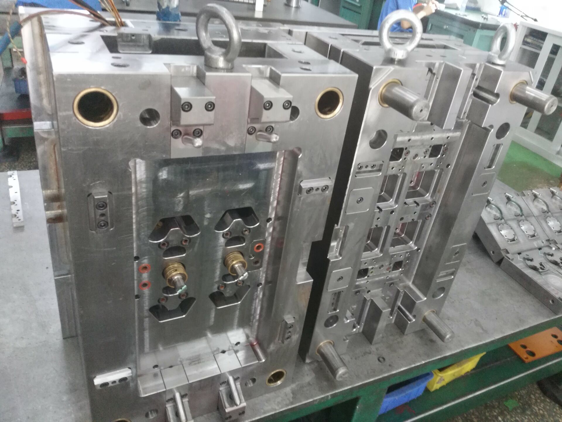 China Hasco Standard Precise Plastic Injection Mold With Four Cavities on sale