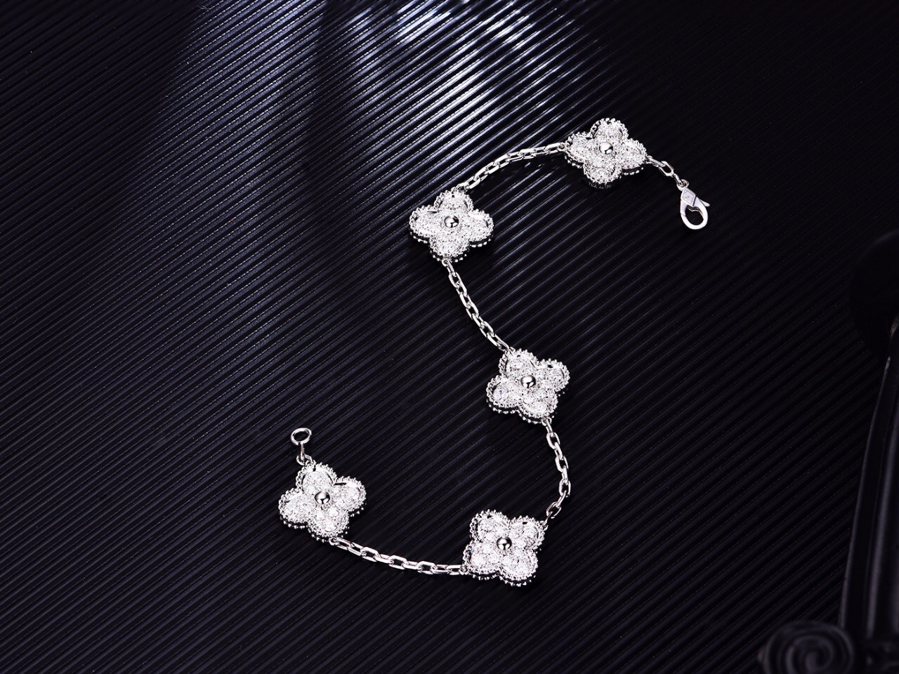 Wholesale 18K White Gold Full Diamond Van Cleef And Arpels Sweet Alhambra Bracelet Flower Shape from china suppliers