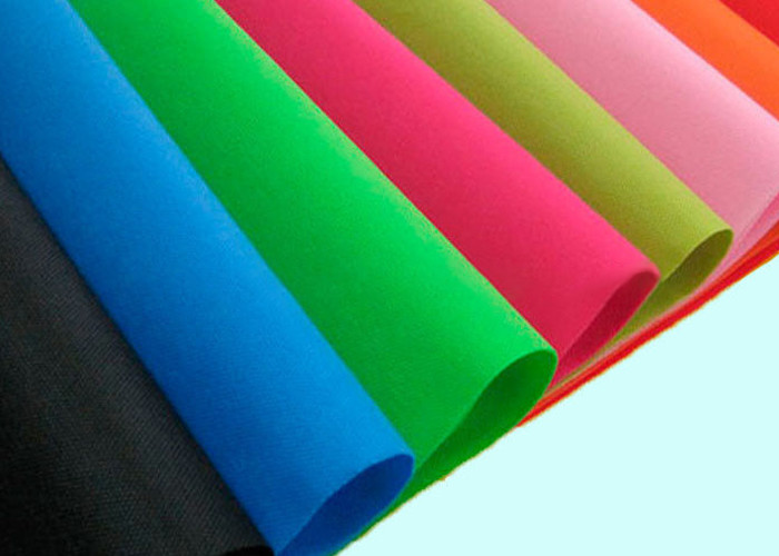 Quality Waterproof Non Woven Fabric Roll , 100% Polypropylene Spunbond Nonwoven Fabric 80gsm for sale