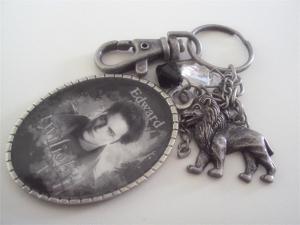 Wholesale Metal antique pewter plated lion fob keychain, vintage pewter plating key tag key chains, from china suppliers
