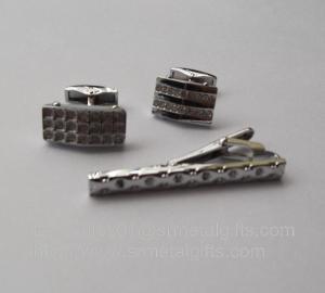 Wholesale Rhinestone wedge tie clip and cufflink set, custom made Czech stone tie clip and cufflink, from china suppliers