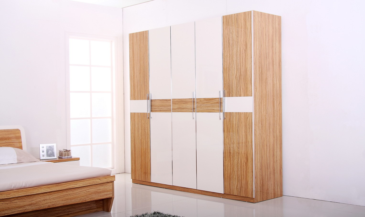 Wholesale New Furniture design in shinely style for home bedroom set Bespoke Armoire and wardrobe with handle door from china suppliers