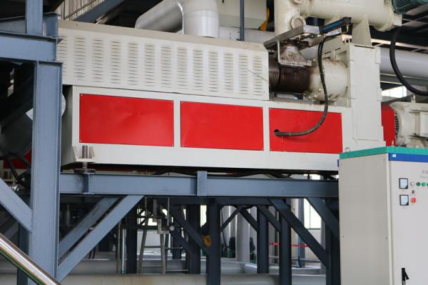 Quality Energy Saving Plastic Waste Recycling Machine That Turns Plastic Into Fuel for sale