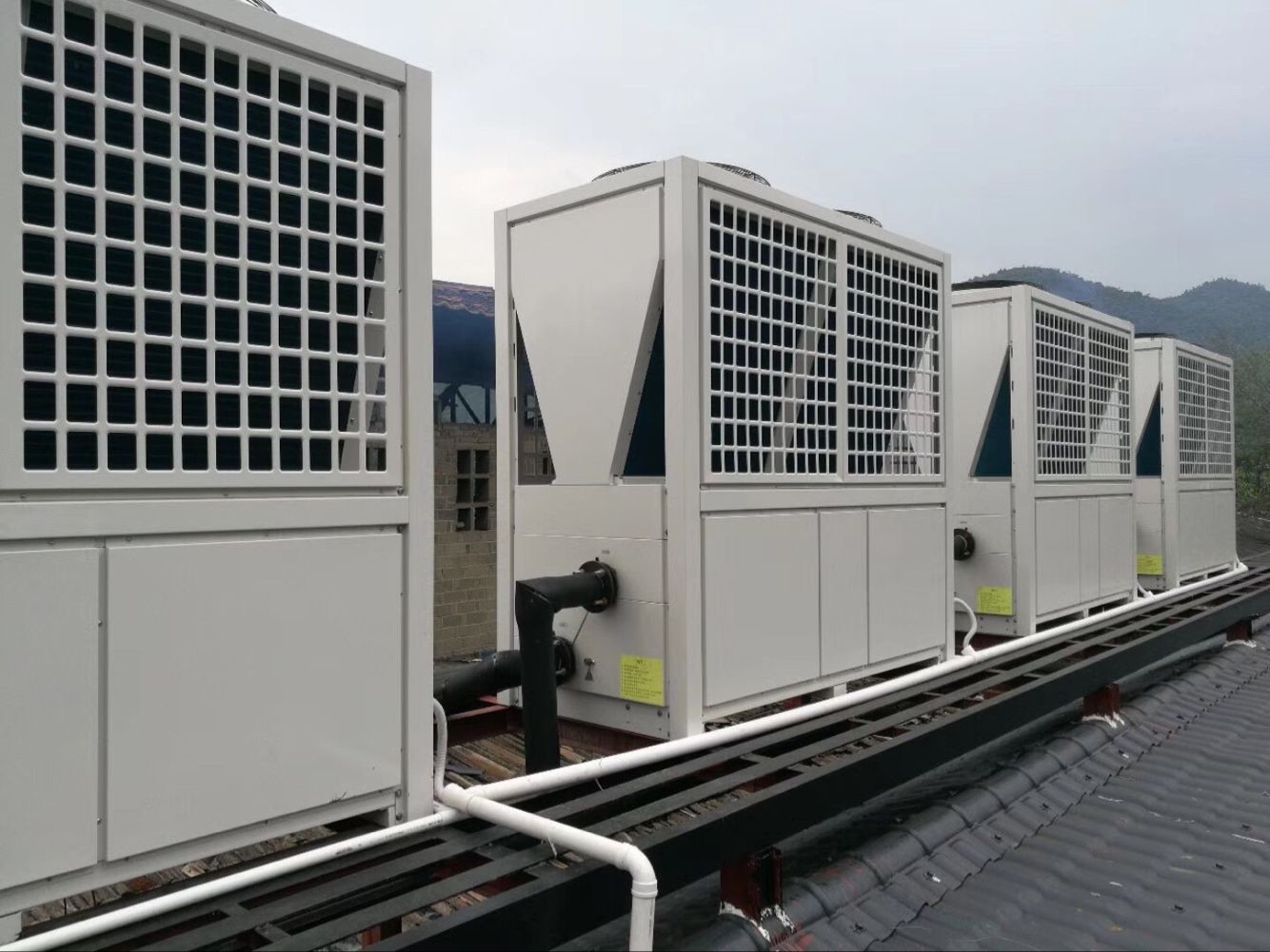China Electric Most Efficient Air Source Heat Pump , Ductless Heating And Cooling Units on sale