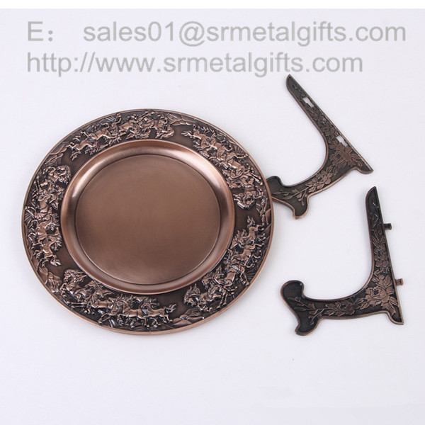 Wholesale Smart stand metal collectible commemorative trays wholesale, metal anniversary plates, from china suppliers