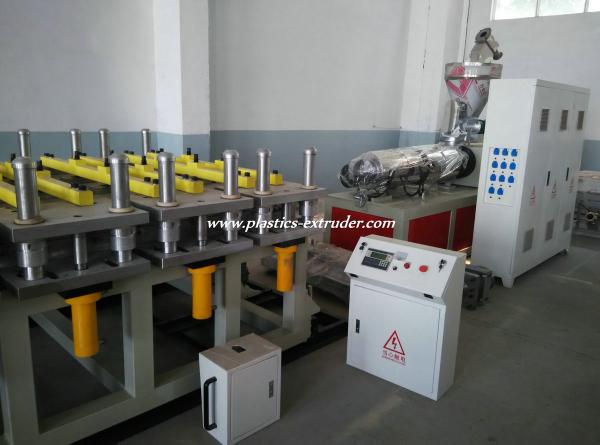 Quality WPC Foam Board Machine Plastic Extrusion Equipment with Automatic Feeder for sale