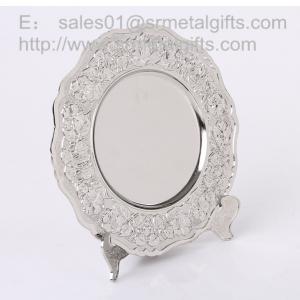 Wholesale Metal crafted Silver collectible souvenir plate with display stand, metal gifts and crafts from china suppliers