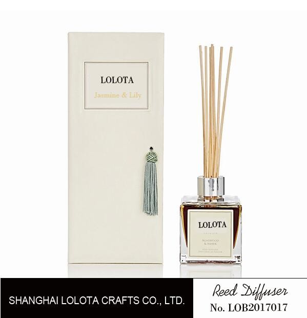 Wholesale Silver color cap square clear glass bottle reed diffuser with tassel gift box from china suppliers