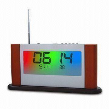 Colorful LED Flashing Desktop Clock Radio with FM Digital Auto-scan Radio, Sized 25.7 x 12 x 4.7cm