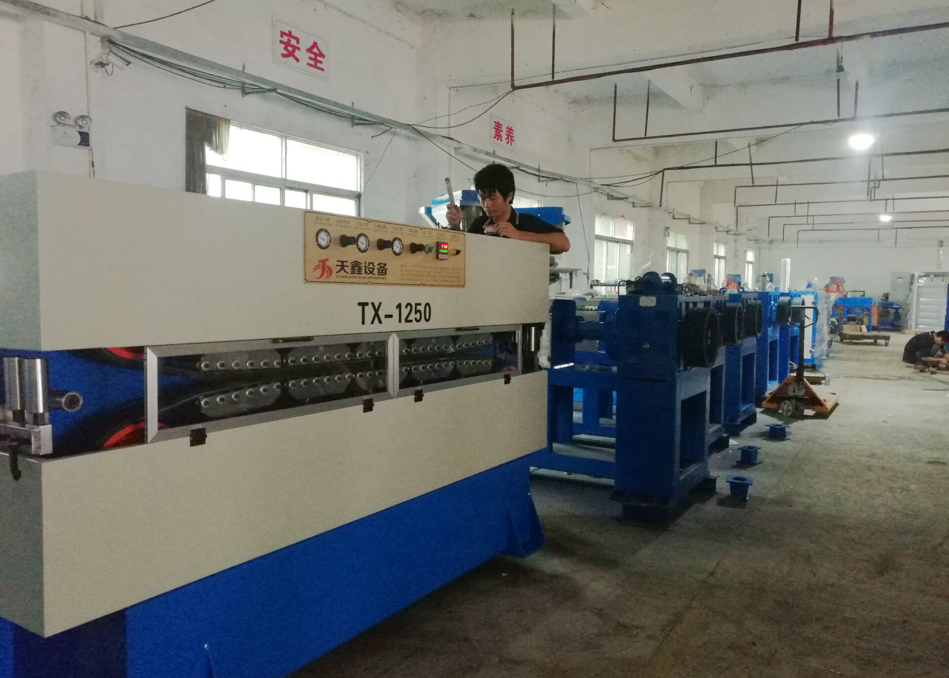 Quality 65000W Pvc Wire Extruder , Cable Manufacturing Equipment 26x3.4x2.8m Size for sale