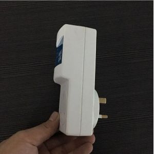 230V Home Appliance Guard , Avs 5a 13a Automatic Voltage Protector