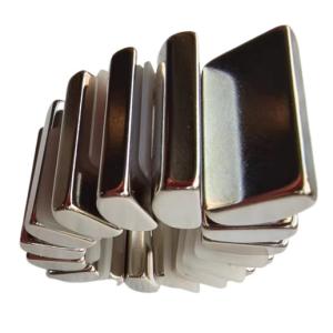 Wholesale One Side Flat One Side Curved N52 Arc Neodymium Magnets from china suppliers