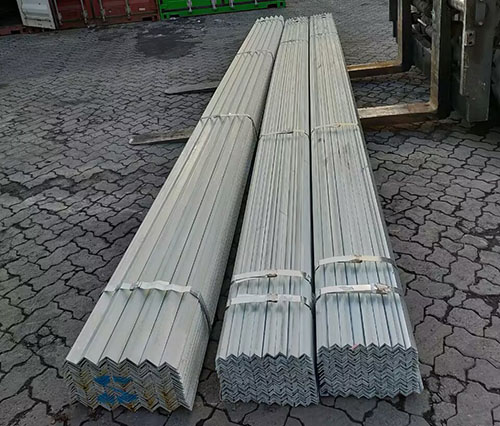 Hot Dipped Galvanised C Channel Steel And Angle Bar ASTM A36 For Warehouse Roof