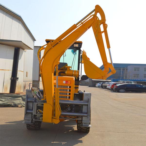 4 Wheel Drive 2 Ton Backhoe Loader with and Min. Turning Radius 000 mm