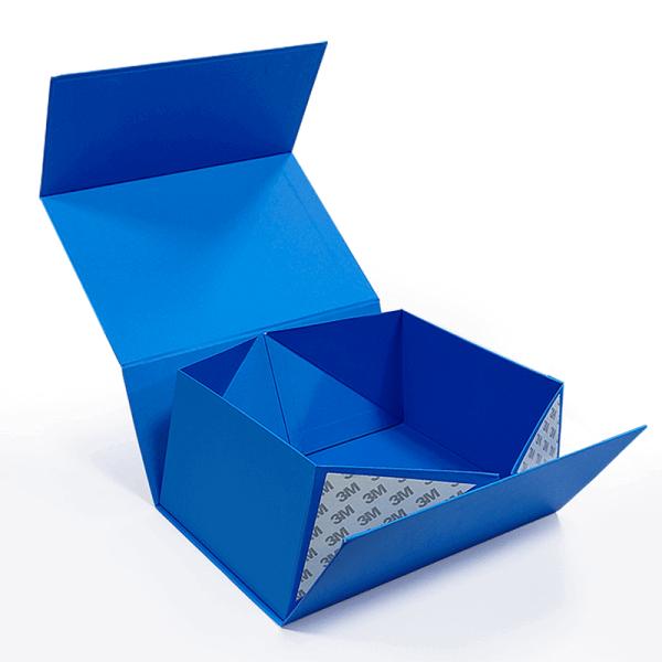 Custom Clothing Luxury Rigid Box with Gold Foil Stamping and Blue Magnetic Closure