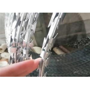 Hot Dip Galvanized Barbed BTO 22 Razor Wire 5-25kg / Roll Packing Weight