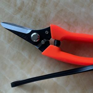 Wholesale 7'' Fast Delivery Sharp Carbon steel Steel Blades Garden Hand Held Pruning Shears With Anti Slip Handle from china suppliers