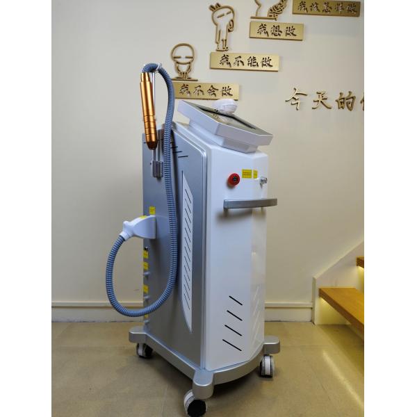 Skin Cooled Hair Removal Laser Machine Power Efficiency Customizable Interface Language