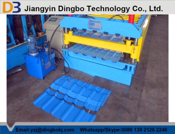 Quality Roof Panel Roll Tile Forming Machine with Pull Broach / PLC Control System Touch Screen for sale