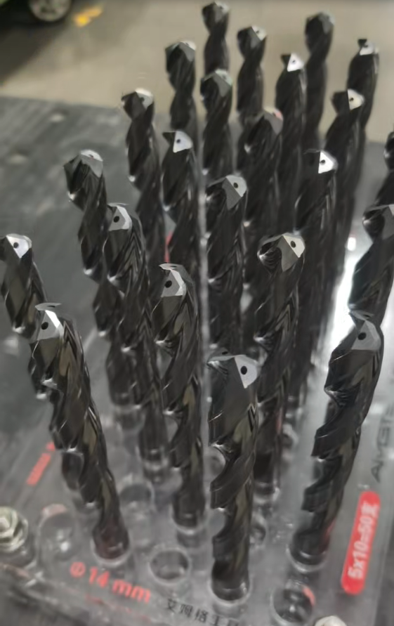 14mm Internal Coolant Solid Carbide CNC Drill Spiral Flute Design High