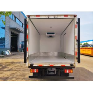 JMC Diesel Double Row Refrigerated Van Truck with EURO 5 Emission for Cold Chain