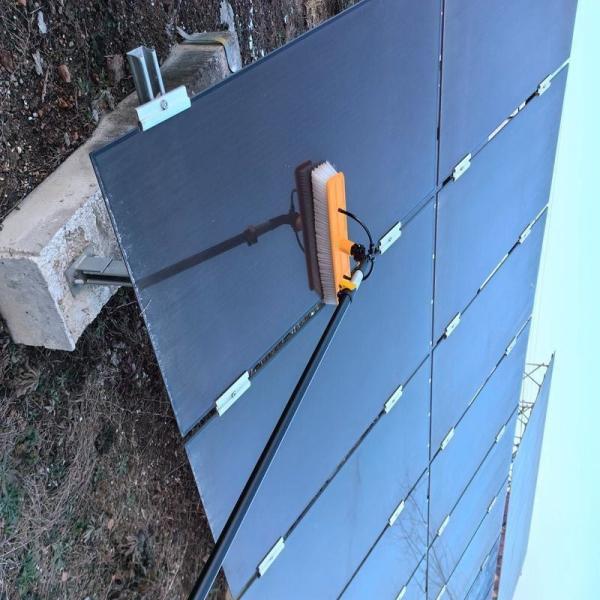 Max Unfold Size 9.0m Solar Panel Cleaning Brush with Manual Spray and Telescopic