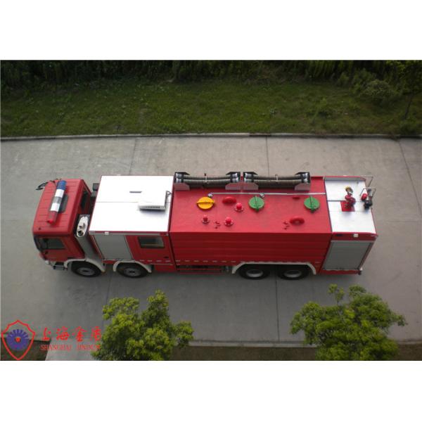 Quality Rotatable Structure Cab Water Tanker Fire Truck With Direct Injection Diesel Engine for sale