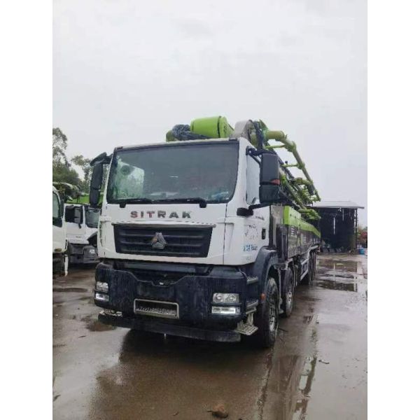 2023 Zoomlion 70Meter Pump Truck Solution For Complex Construction Challenges
