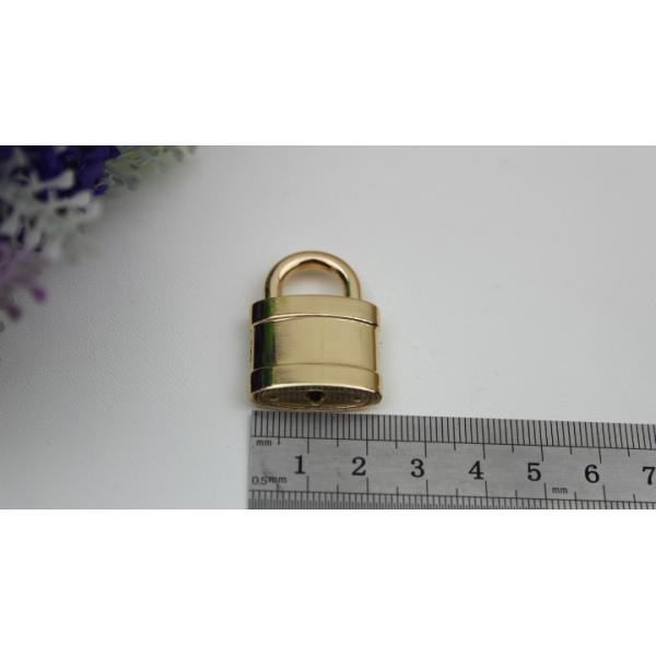 Custom high quality 3 size zinc alloy light gold decorate handbag metal turn lock with key