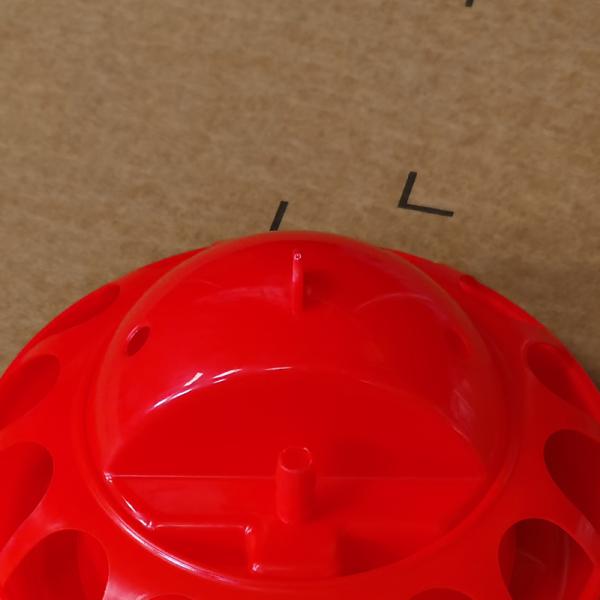 Durable Cylindrical Hen Water Feeders Standard Version Easy Install Constant Water Supply