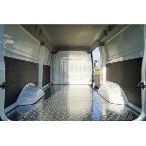 35/70 kW Electric Vehicle Vans with Permanent Magnet Synchronous Motor