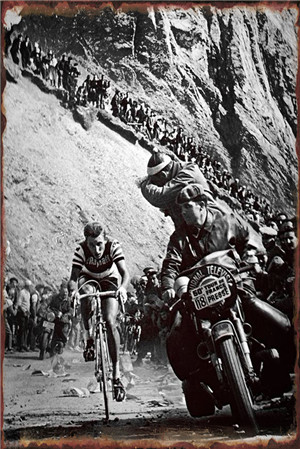 Vibrant Colors Metal Sign Weather-resistant Pre-drilled Holes for Easy