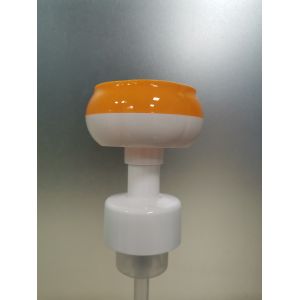 White PP Man Shaving Foam Pump Head Non Spill Dispenser For Long Lasting Hygiene