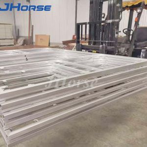 Plywood Infill Durable Frame 2.2m Horse Stable Box