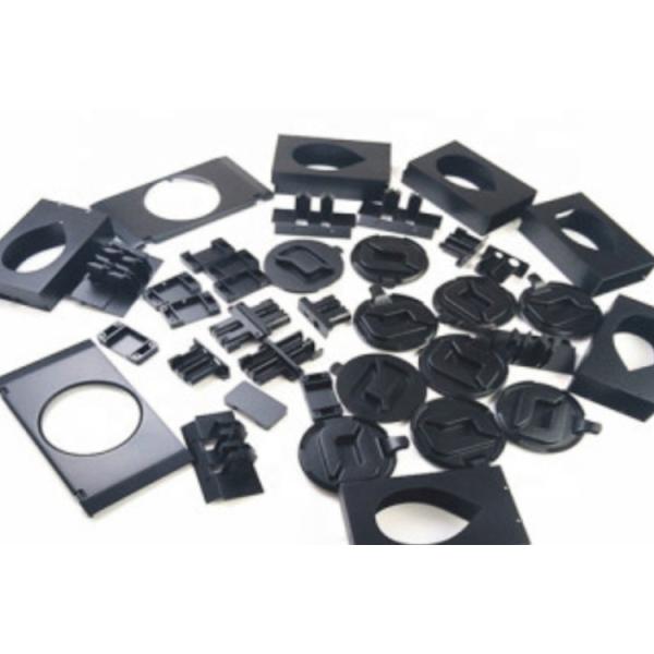 Vacuum-cast plastic parts for packaging sector