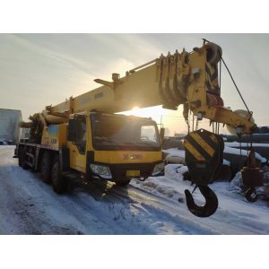 70 Ton Mobile Crane Heavy Construction Machinery with 4 Shafts and Used