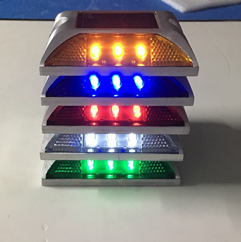 ROADSAFE Reflective Glass Beads Reflector Solar Road Stud with Cat Eyes