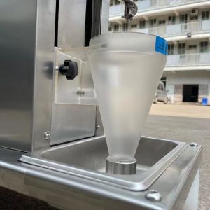 Convenient Ice Cream Blender Machine Smooth Operation Frozen Yogurt Mixing