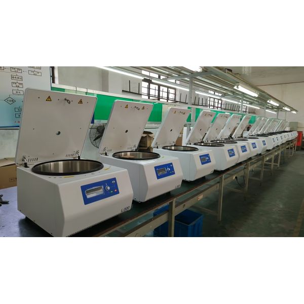 Lab Centrifuges 32 tubes 15ml providing variable speed settings to accommodate a wide range of laboratory applications and sample types