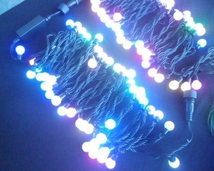 Factory direct supply Round ball cap RGBY LED string light christmas IP54 indoor / outdoor decoration 9-10 lm/led
