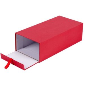C2S Paper 350g Garment Gift Boxes Custom Magnetic Closure 500PCS