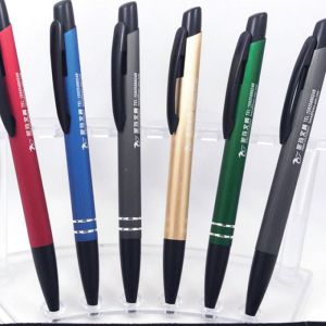Personalized Plastic 0.7 Mm Ballpoint Pen Black Ink Advertising Curve