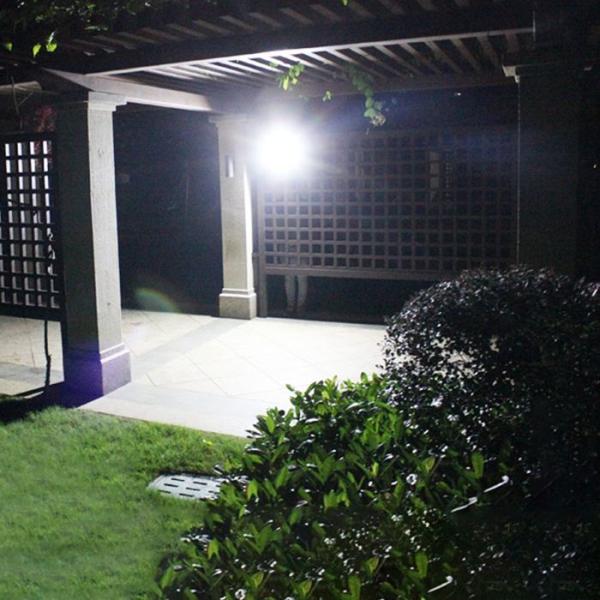 2- 100w Solar Led Flood Outdoor Light 12V 3000mA Ip65 Waterproof Stadium Lighting