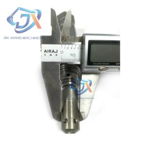 China STAR ZEBRA High quality Excavator Spare Parts Excavator Hydraulic Pump Main Relief Valve 4608478 For Hitachi ZAX70 ZX70-3 on sale