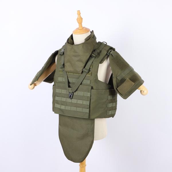 Customizable Combat Tactical Vest for Optimal Performance and Comfort