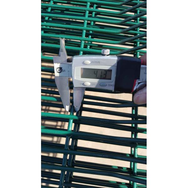 Roll Top BRC Welded Wire Mesh Fence Panels Galvanized / Powder Coated