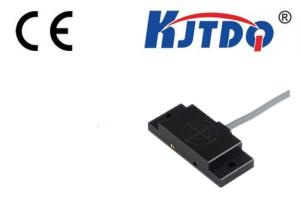 China IP67 Angular Column Capacitive Inductance Proximity Sensor Square Type on sale