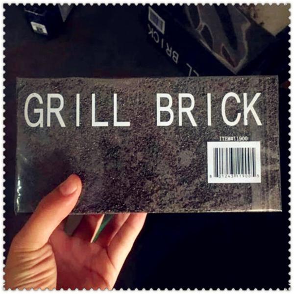 Pierre abrasive for cleaning grill brick