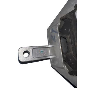 ROEWE SAIC 2.5 Engine Motor Spare Parts Right Engine Bracket For Rw 950 22744337