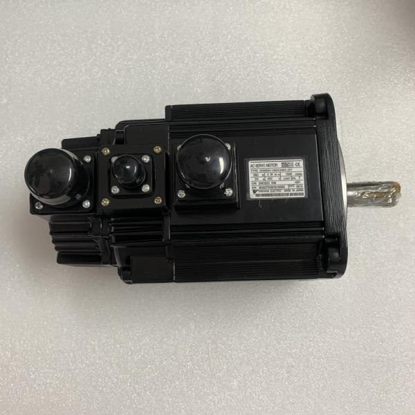 Yaskawa SGMGH-09DCA6H-OY AC SERVO MOTOR 850W 1500RPM 400V 3.5A NEW